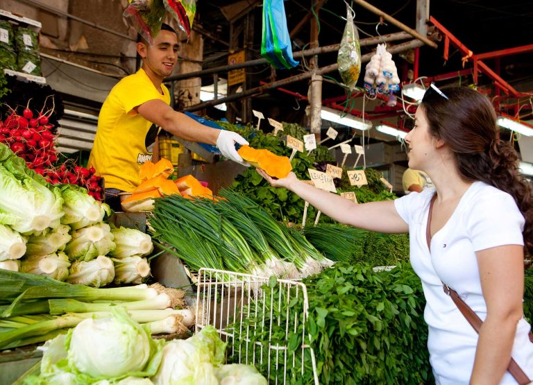 Attractions-Tel-Aviv-Carmel-Market-001