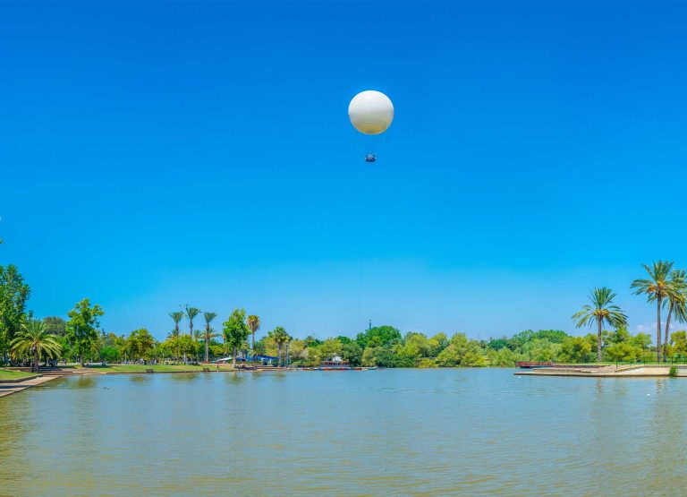 Attractions-Tel-Aviv-TLV-Baloon-001