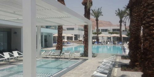 בריכה במלון בים המלח מילוס